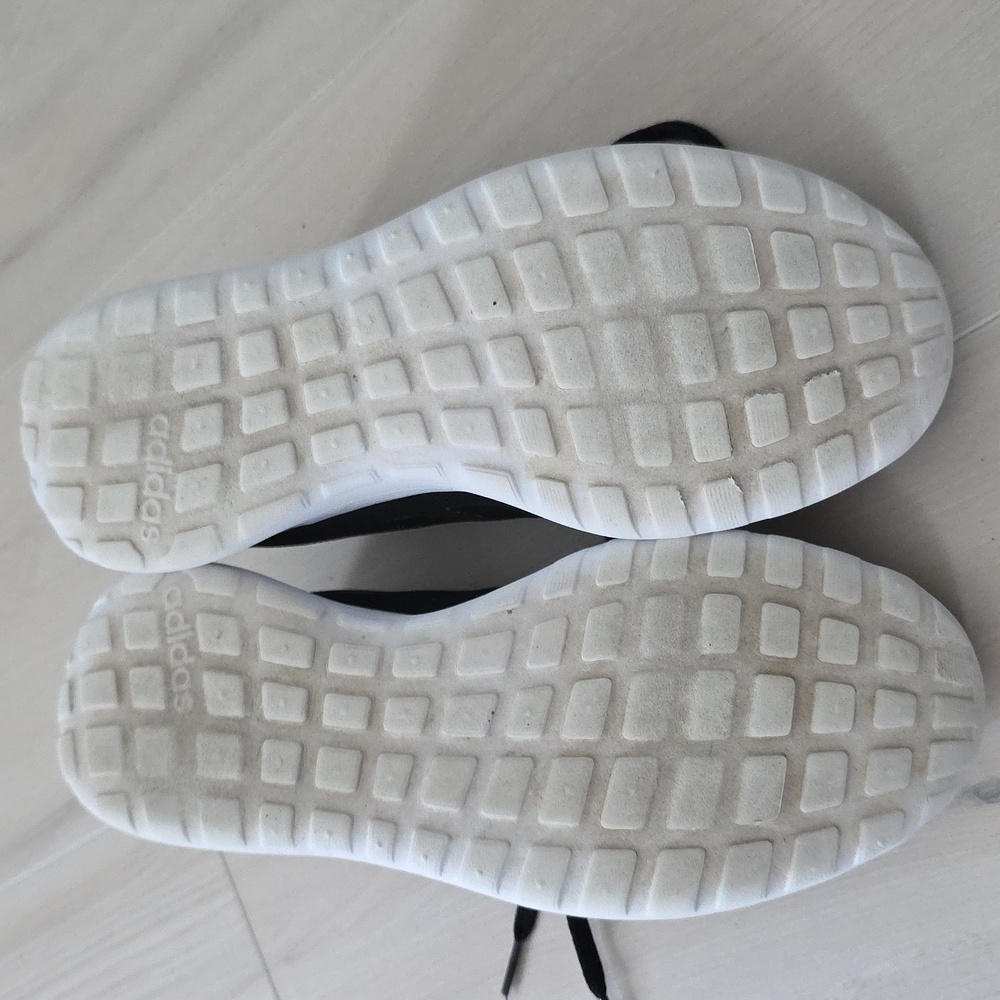 Adidas Black and White Cloud Foam Sneakers! - Picture 6 of 6